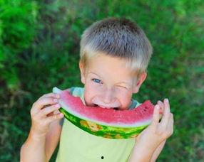 吃瓜群众笑娱乐,娱乐界的欢乐盛宴